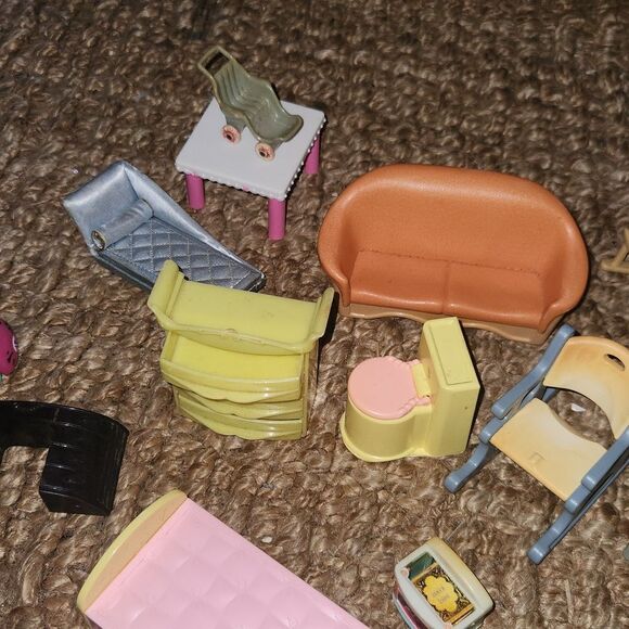 50 Piece Miniature Toy Furniture Plastic Wood Assorted Lot - Picture 7 of 14